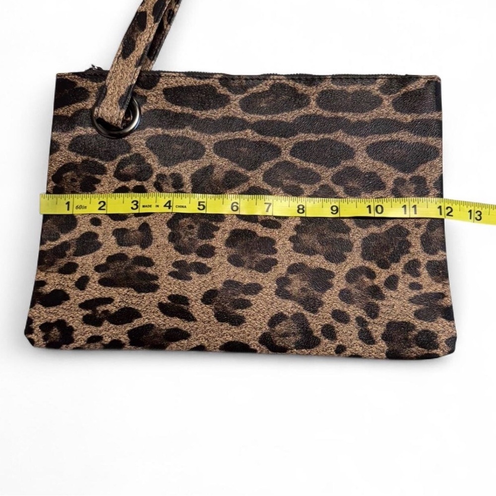 3/$20 Leopard Clutch Wristlet Bag Purse Cheetah Party Event Baddie Festival - Picture 5 of 5